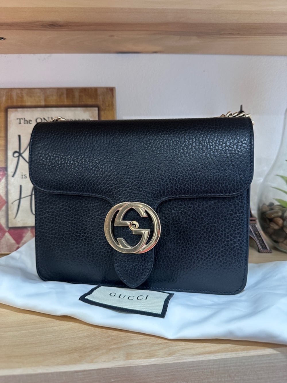 ✨ Gucci Dollar Calfskin Interlocking G Shoulder Bag – Black | Classic & Timeless - Picture 7 of 16